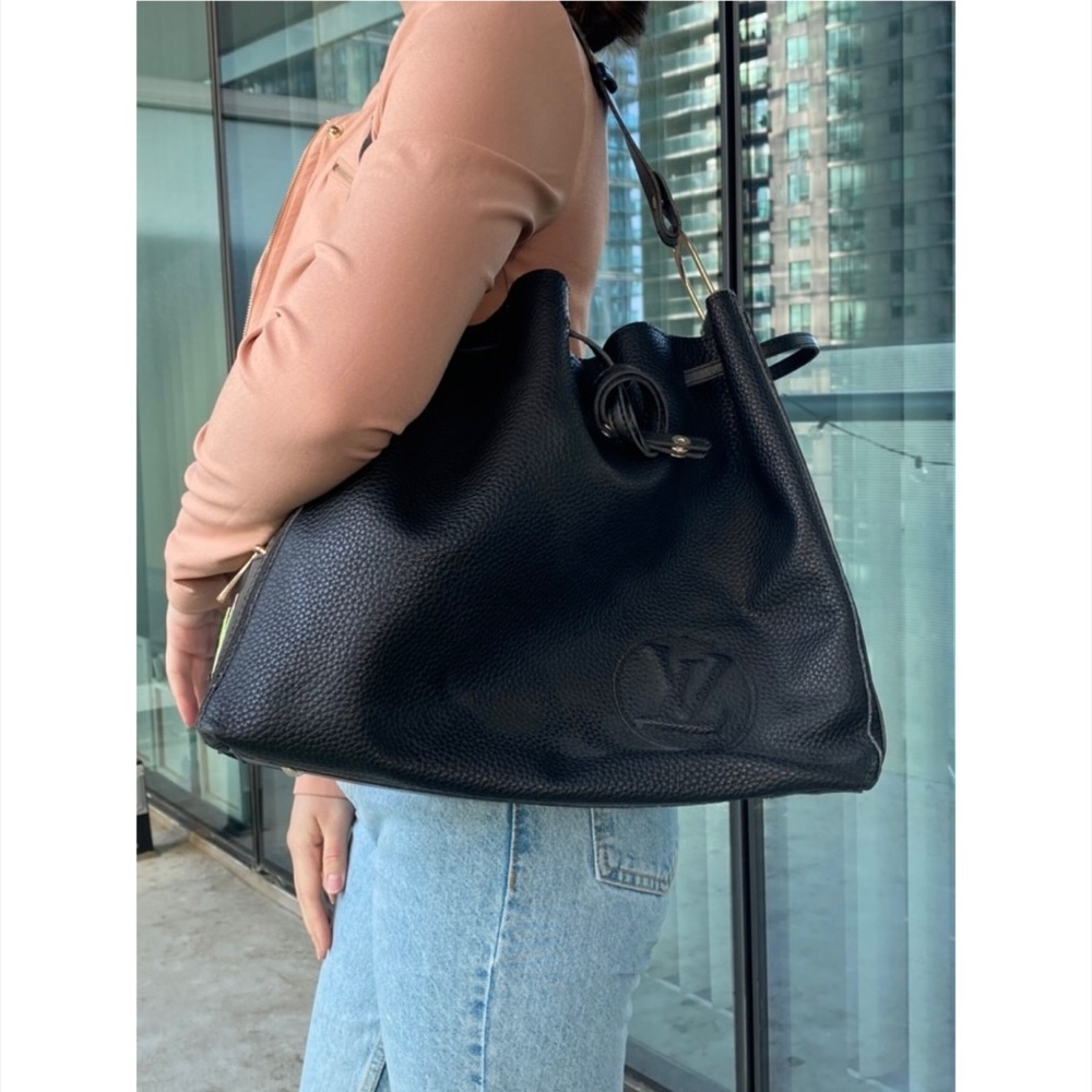 Black Shoulder Bag